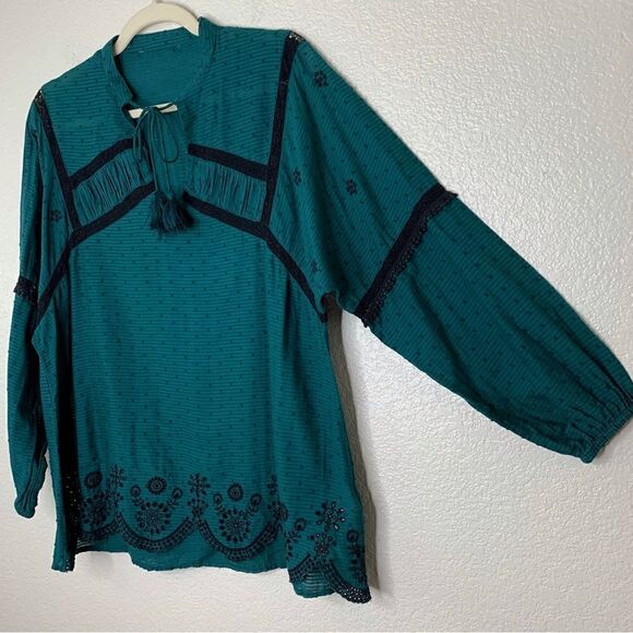 Zara Emerald Green Embroidered Eyelet Tassel Long Sleeves Peasant Top - Picture 5 of 13